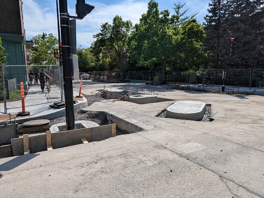 PXL_20250528_201441643