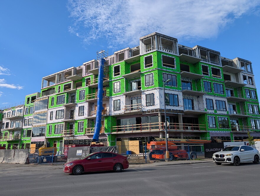 PXL_20250526_214850658