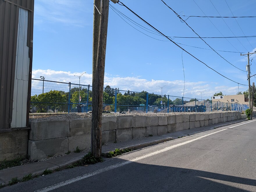 PXL_20250904_183511232