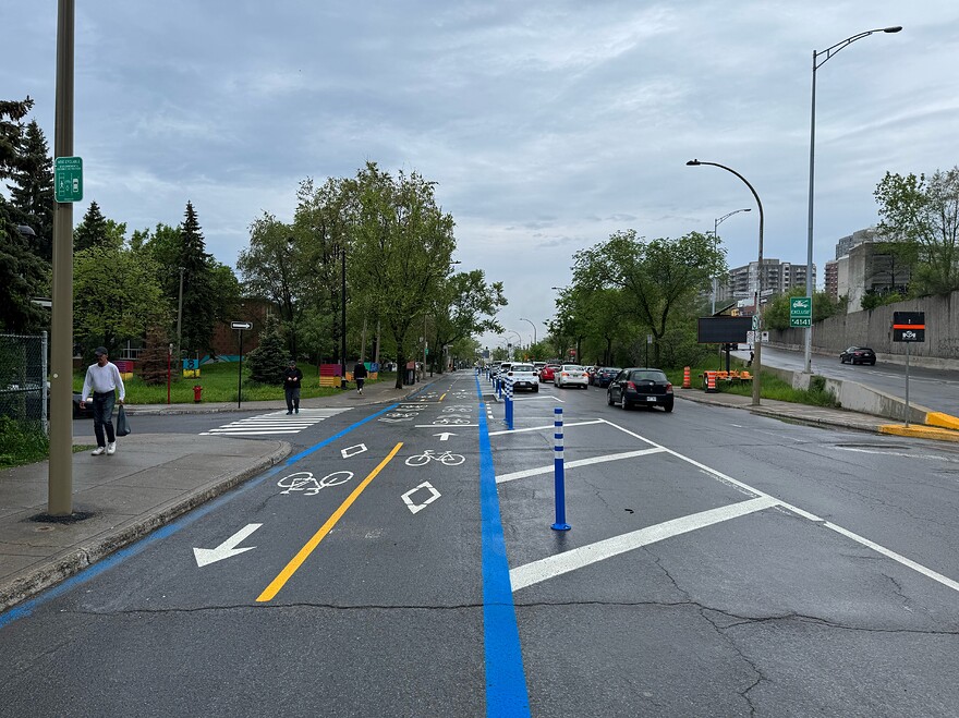 Saint-Antoine / De Versailles, vue vers l'ouest