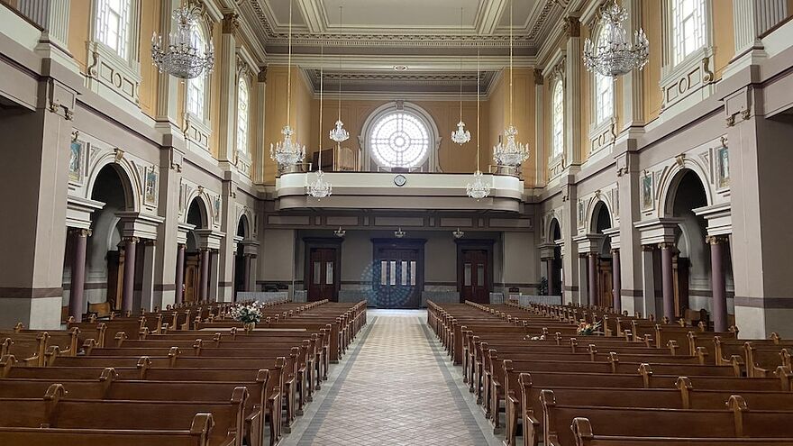 L'intérieur de l'église du Très-Saint-Rédempteur.