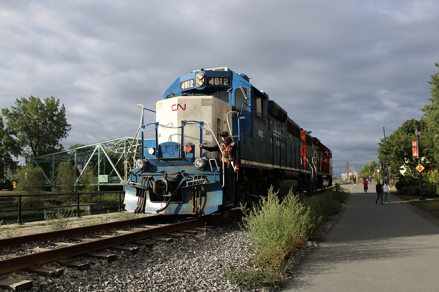 95D86723-846C-4194-BE8B-AB96E4D169DB_1_201_a