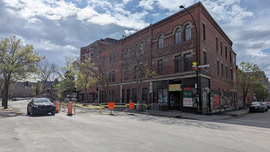 PXL_20250506_201607156