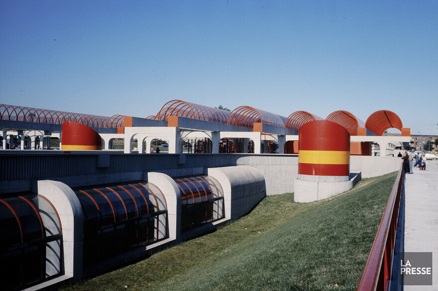 06M_P833S5D1978-0222_0013