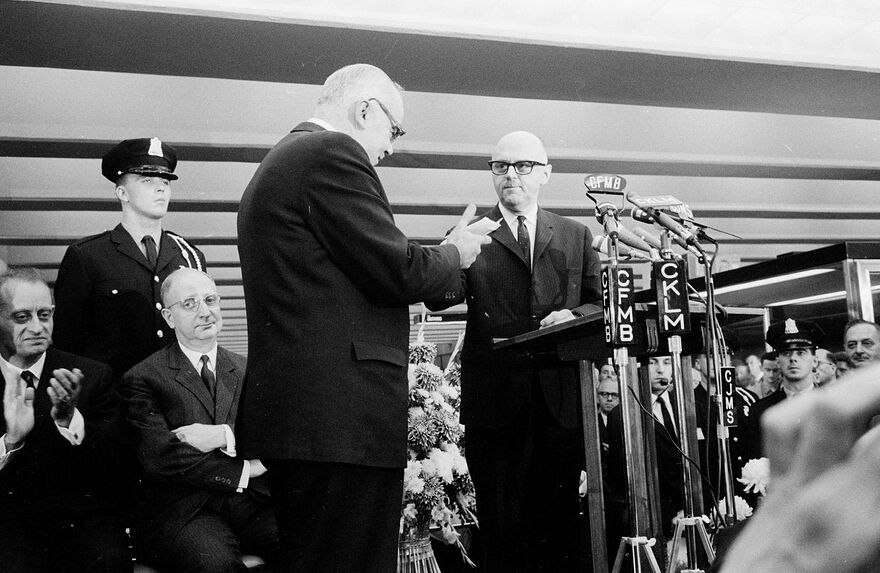 06M_E6S7SS1P662112_012