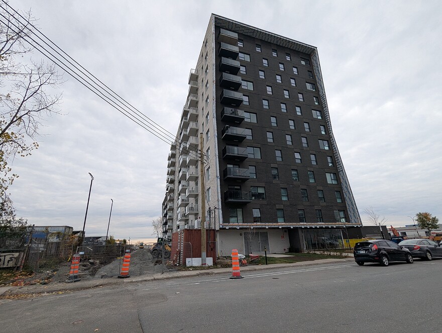 PXL_20251103_160110889