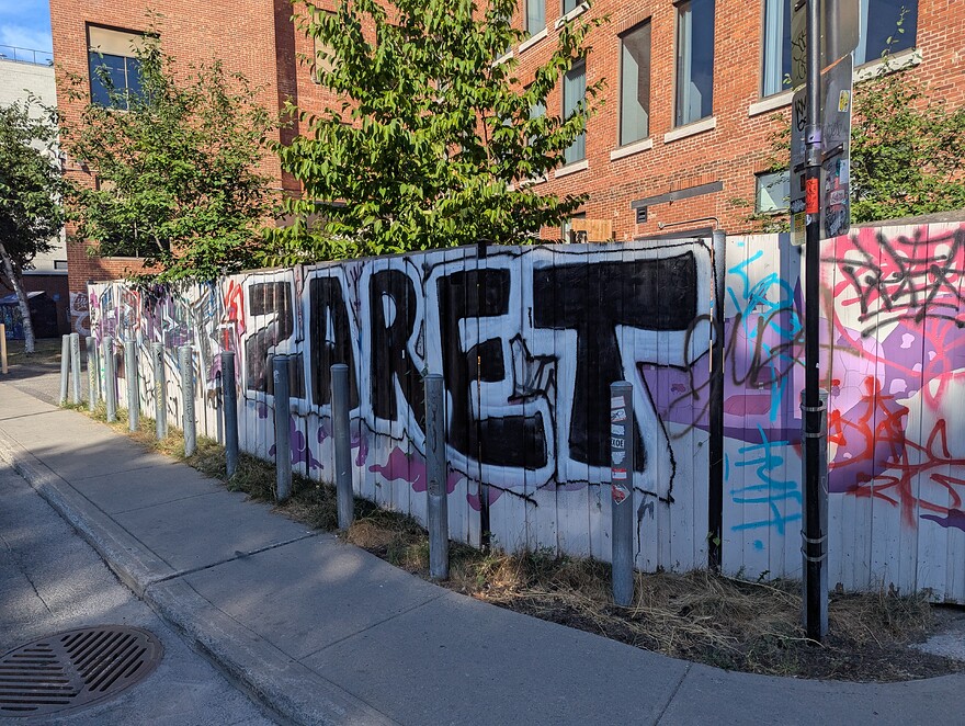 PXL_20250821_204559902