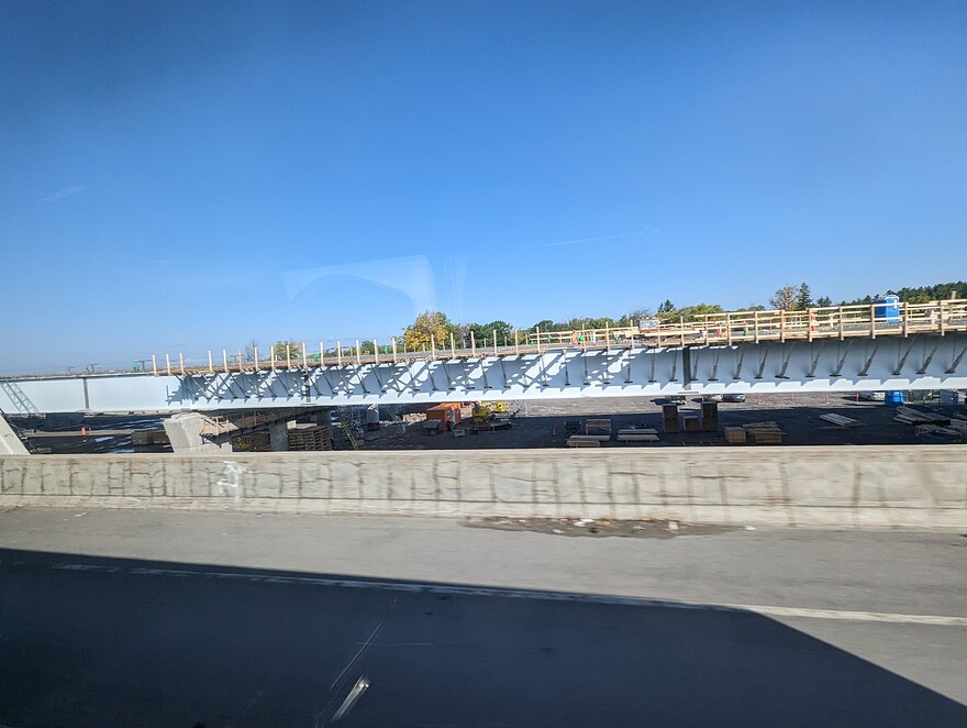 AGC_20250928_140401223