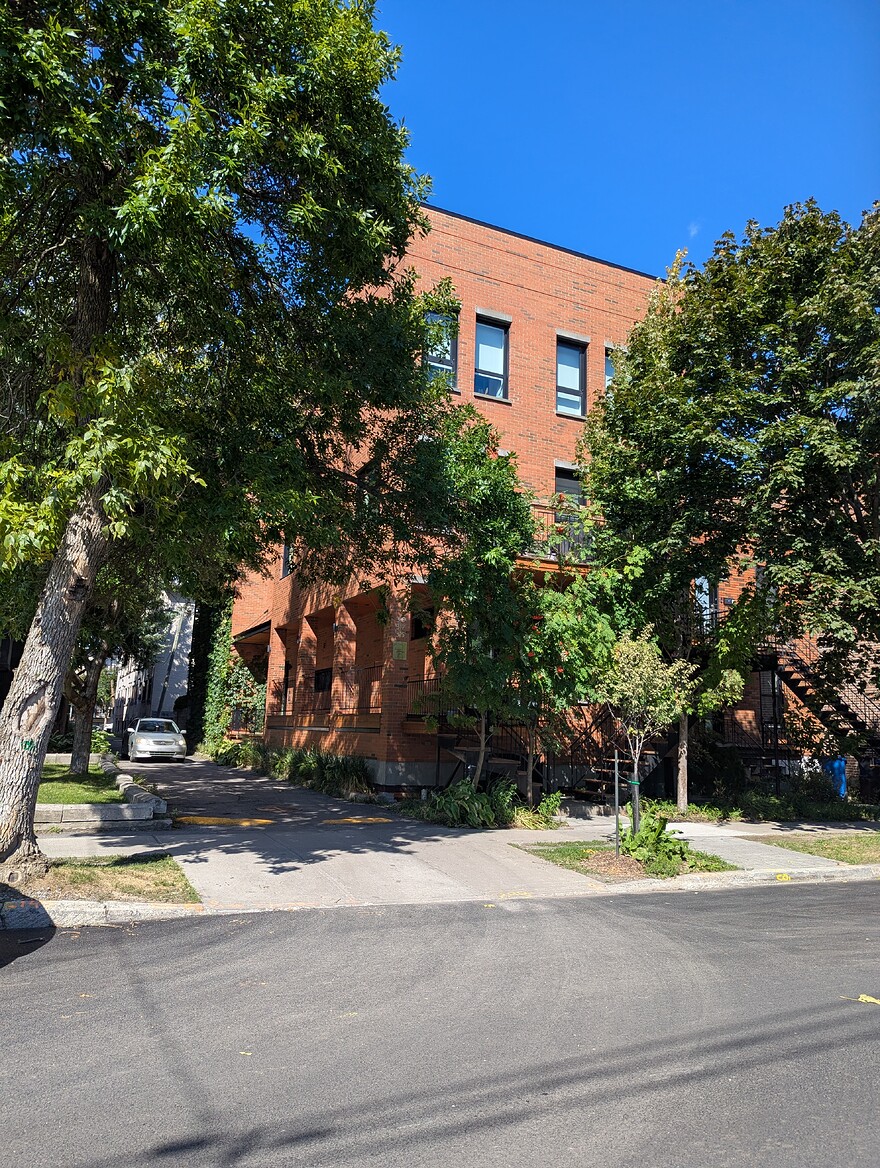 PXL_20250908_185103617