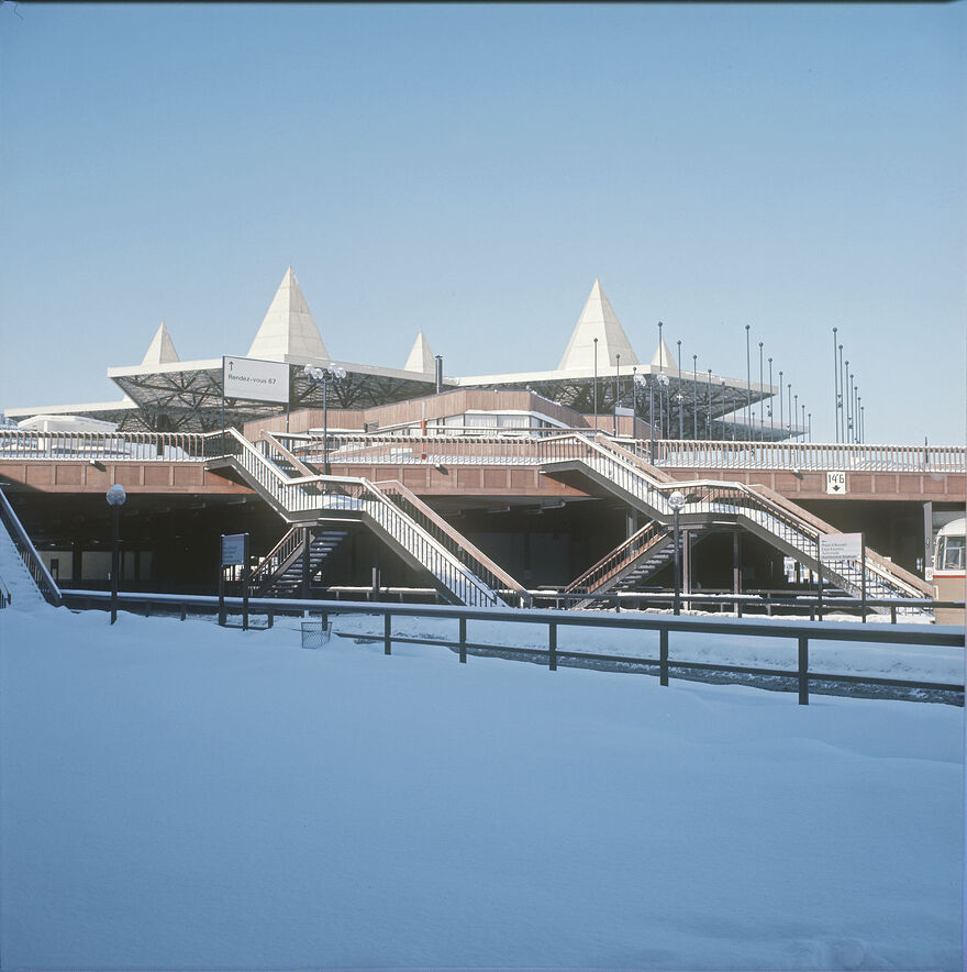 06M_P586S1SS1D1967-013_006