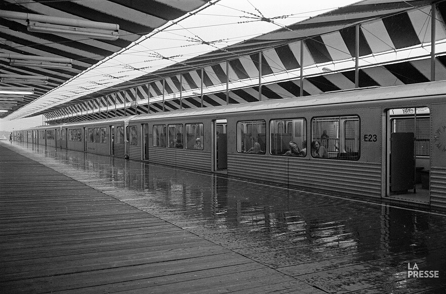 06M_P833S5D1970-0549_0010