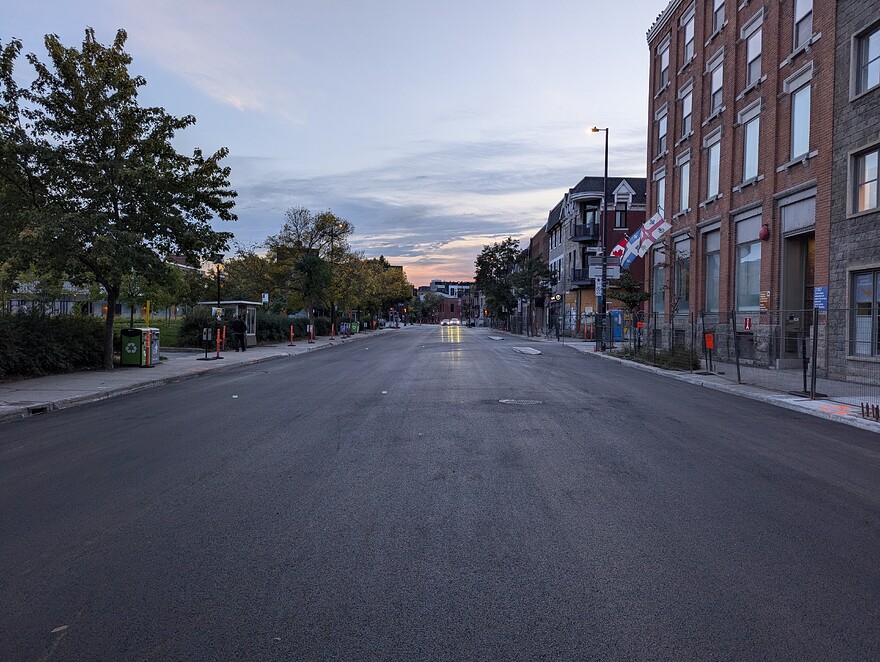 PXL_20241006_221957171