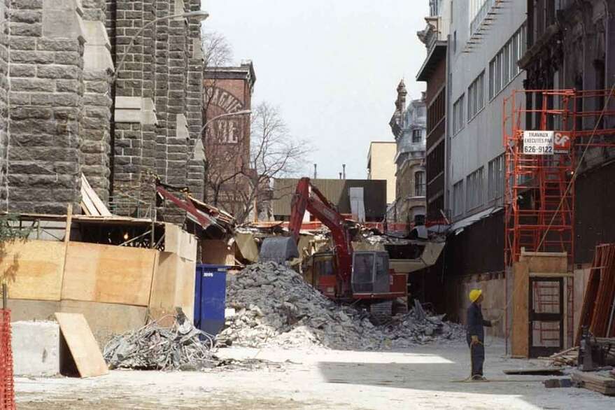 La démolition du toit du Mail centre-ville au tournant des années 2000 a été la bougie d'allumage de la revitalisation de la rue Saint-Joseph.