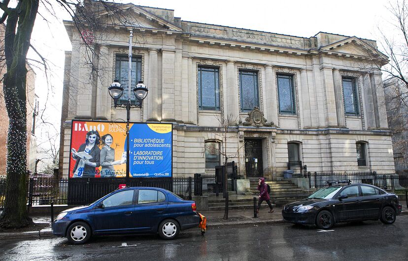 La bibliothèque Saint-Sulpice, sise sur la rue Saint-Denis à Montréal, a été dessinée par l’architecte Eugène Payette avant d’être construite en 1915 à l’instigation des prêtres sulpiciens.