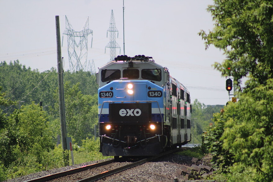 F9C8EF1D-26CF-4E1F-A2A2-728D6C29B4C9_1_105_c