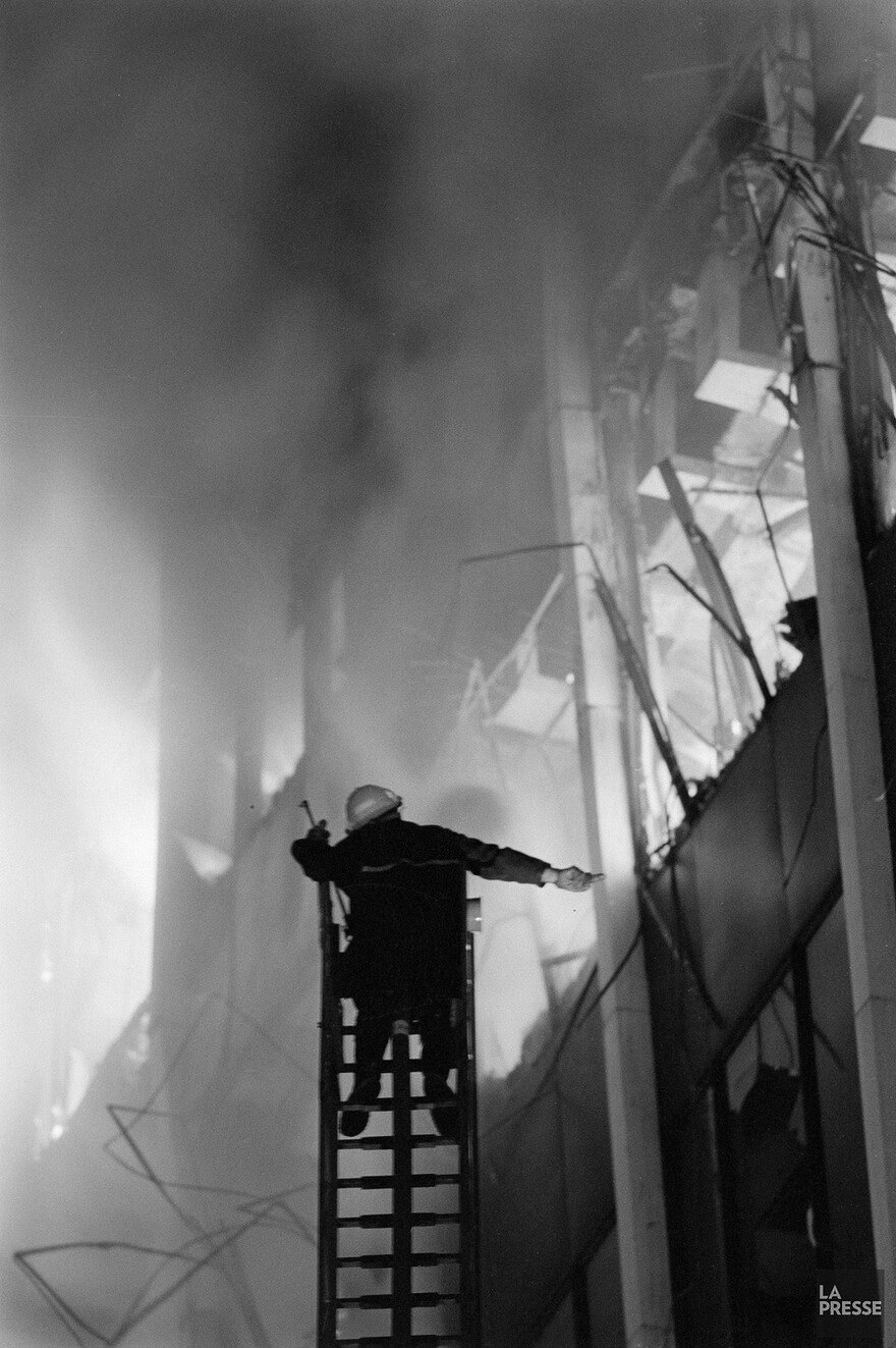 06M_P833S5D1986-0484_004