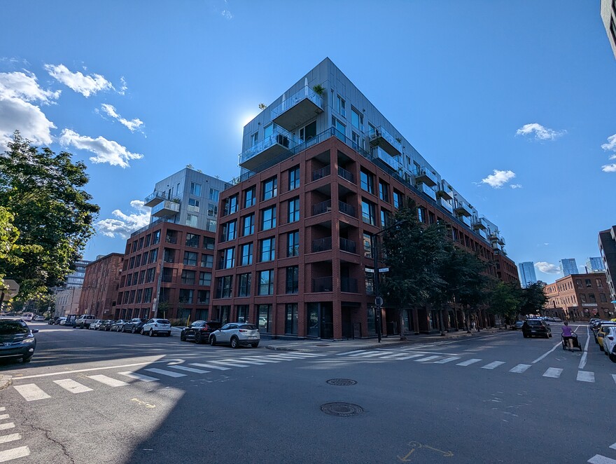 PXL_20250718_210414048