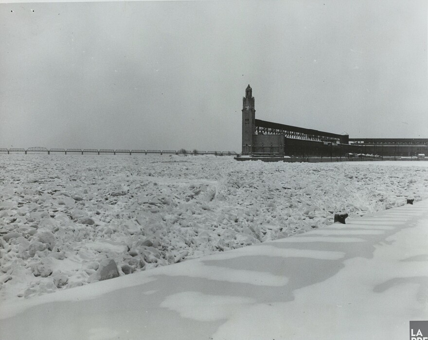 06M_P833S4D1607_0021_1