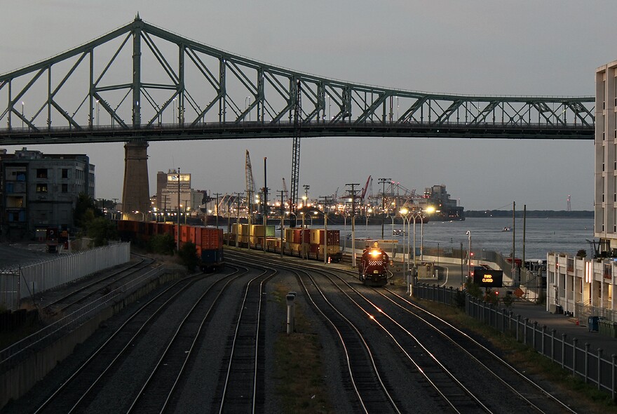 D7923307-F8D8-44F9-9EFE-9C28E5A52052_1_201_a