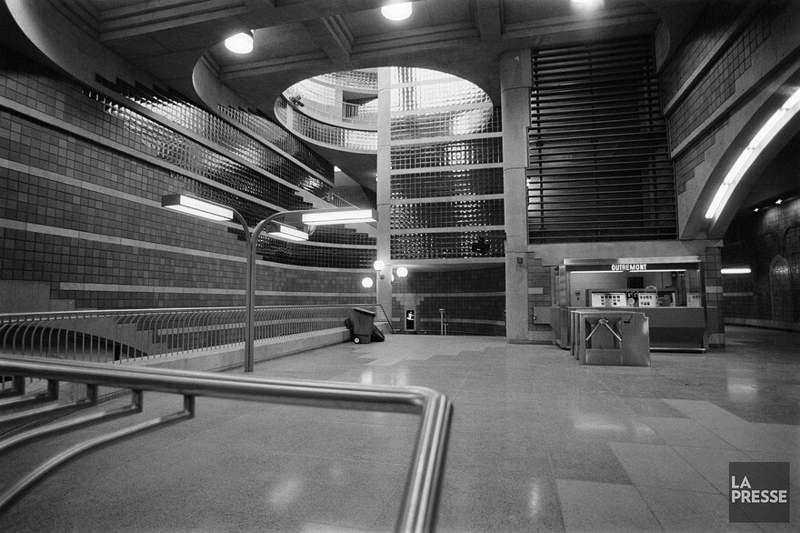 06M_P833S5D1987-0543_005