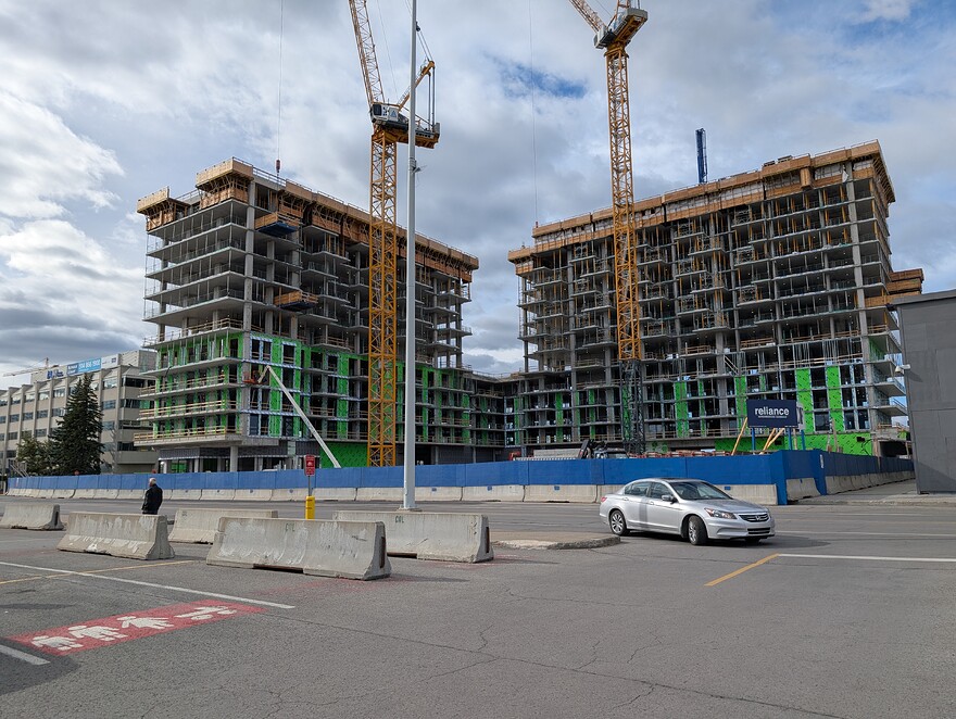 PXL_20251015_182015752