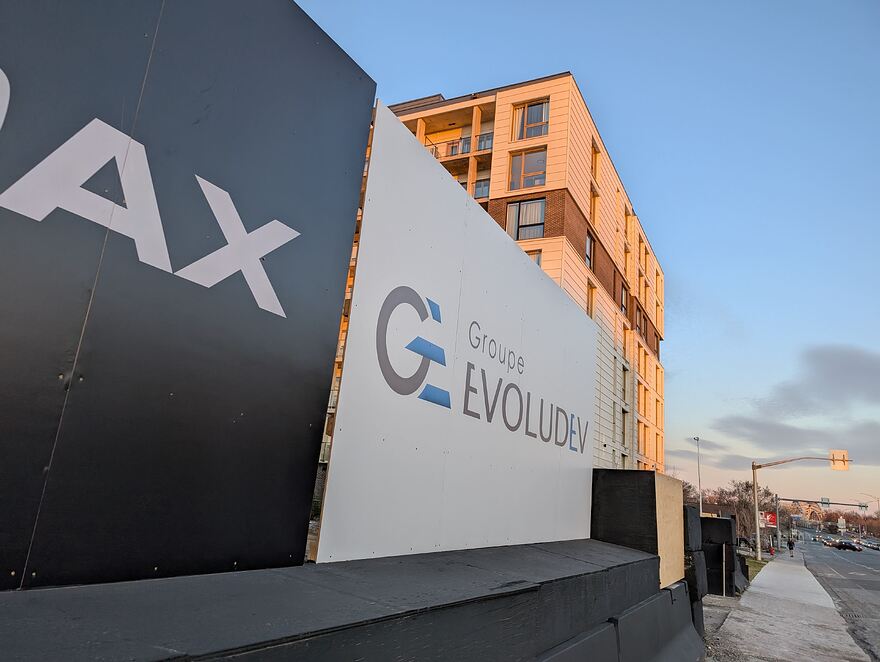 PXL_20250417_233001532