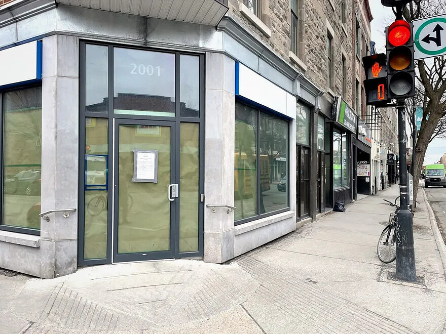 Un lieu de retour Consignaction reprendra l'espace d'une ancienne succursale de la BMO, dans le Plateau-Mont-Royal. – photo : Devin Ashton-Beaucage