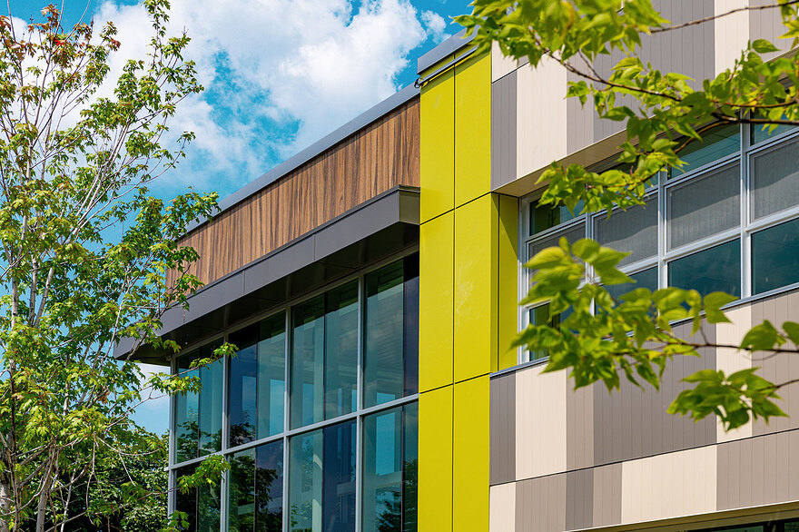 bergeron-thouin-associes-realisation-education-ecole-primaire-saint-joseph-05-corrigee