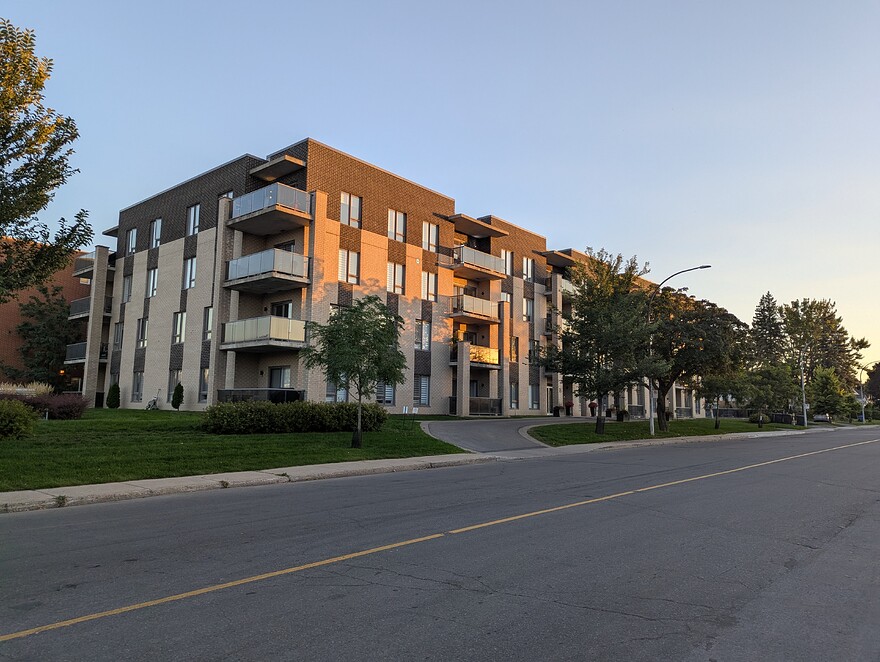 PXL_20250915_224623861