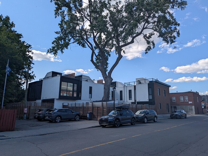 PXL_20250801_200743302