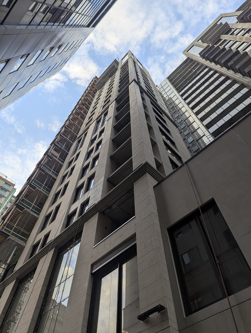 PXL_20250913_223105664