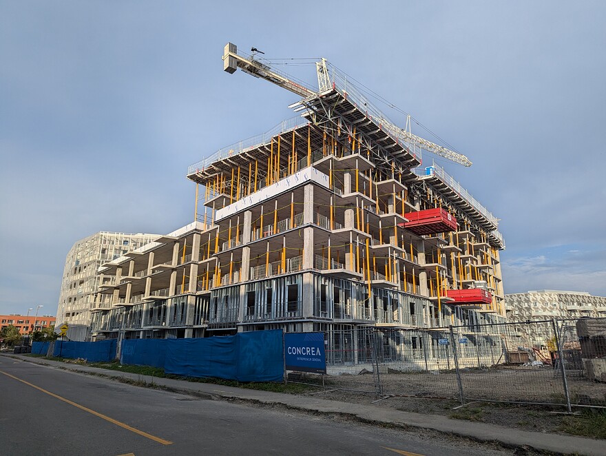 PXL_20240919_212441493