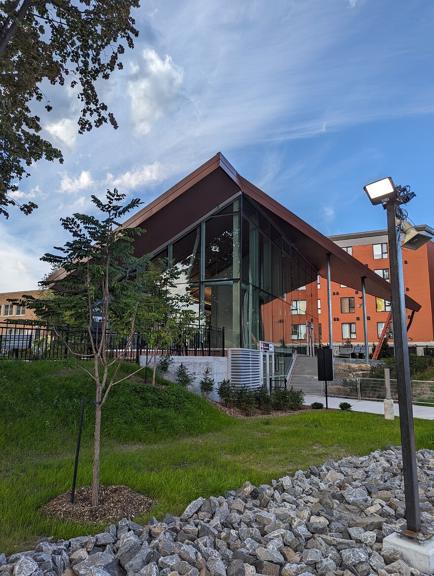 PXL_20230822_215854190