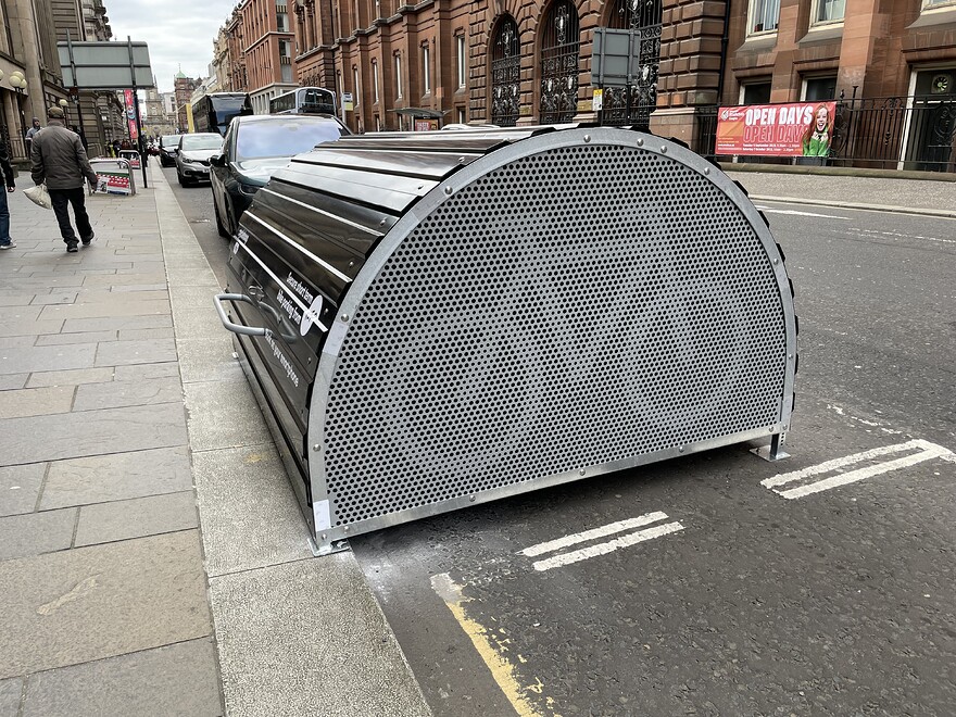 Abri à vélos Cyclehoop - Glasgow, Écosse - 2023-09-23