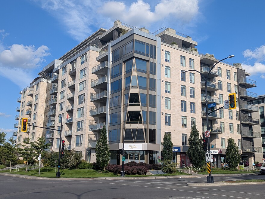 PXL_20250910_203309844