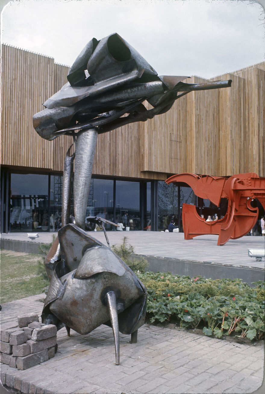 06M_P586S1SS1D1967-030_001