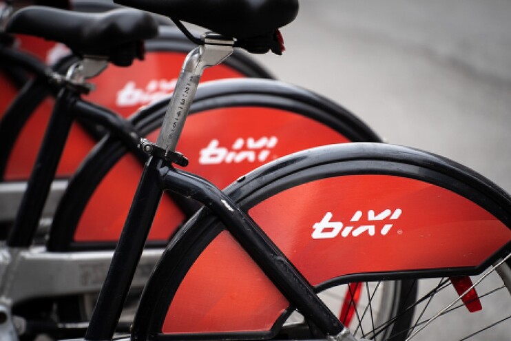 Des vélos dans une station Bixi