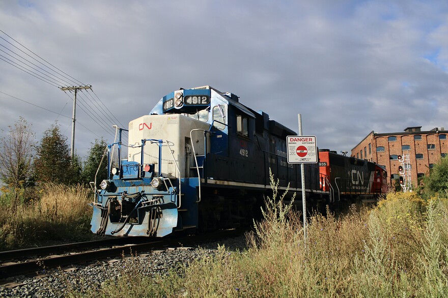 64ABD1F9-1588-4638-A959-427E03479D4F_1_201_a