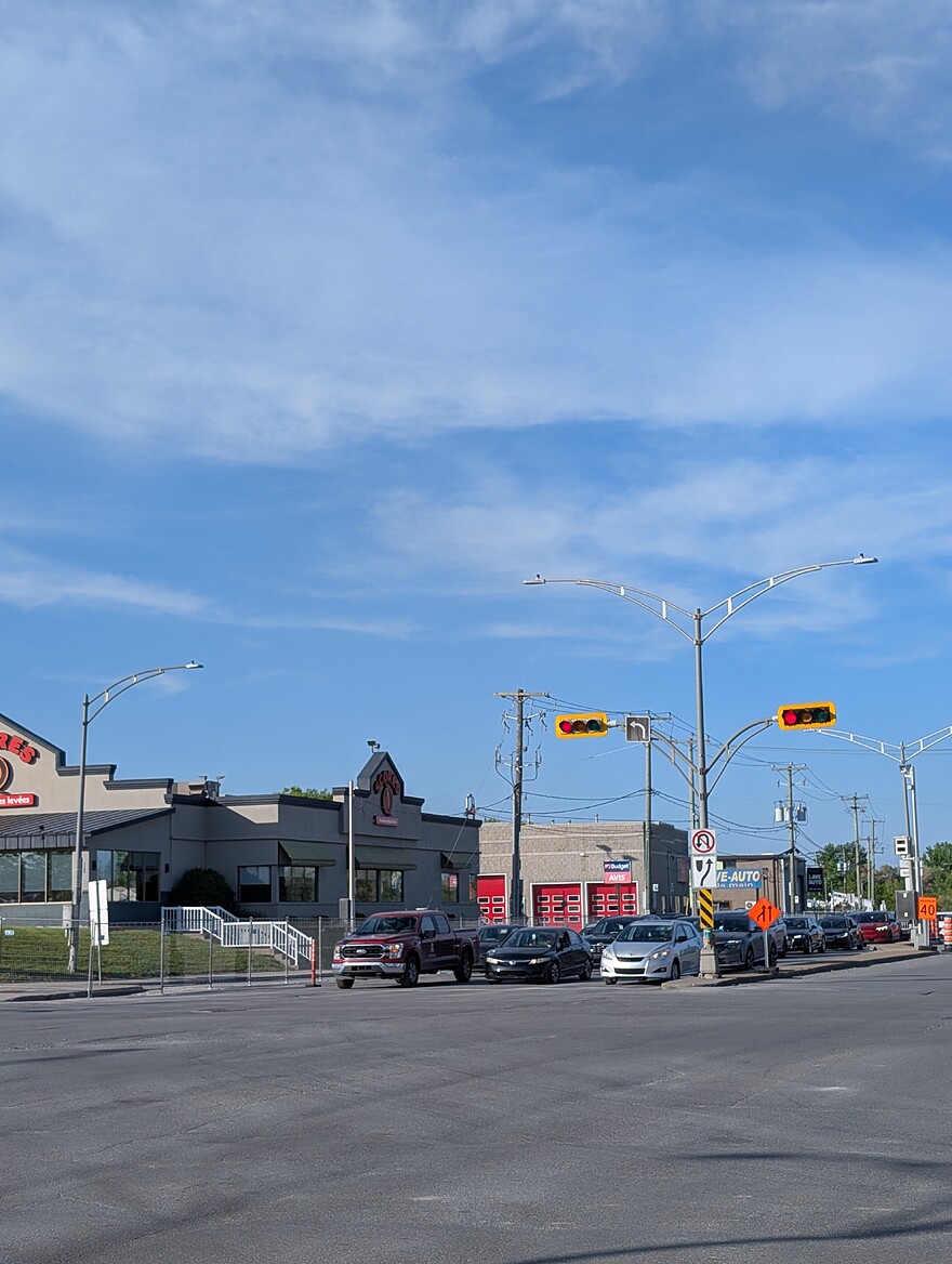PXL_20250528_221201049