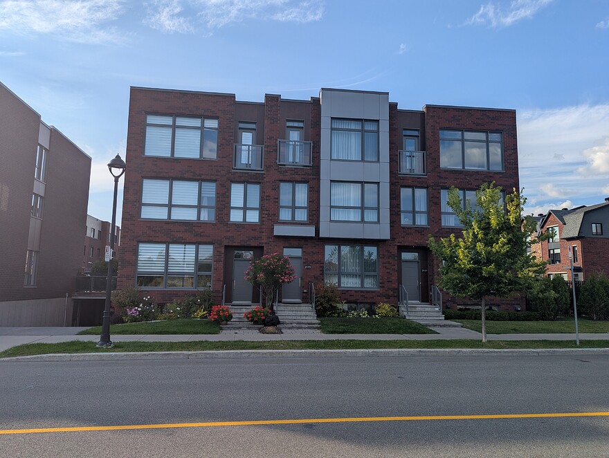 PXL_20250910_210353832.MP