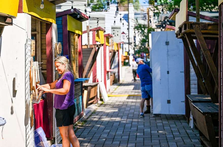 Des artisans seront sur place pour présenter des produits locaux et fabriqués à la main.