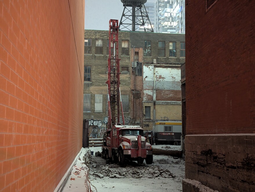 PXL_20250123_231337752.NIGHT