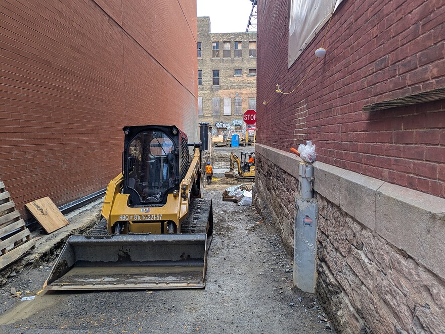 PXL_20251022_183127209