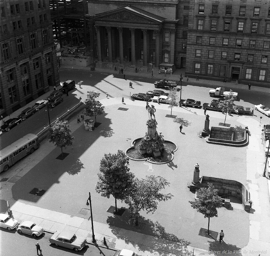 1959.06.03ph place d'Armes VM105-Y-3_386-006