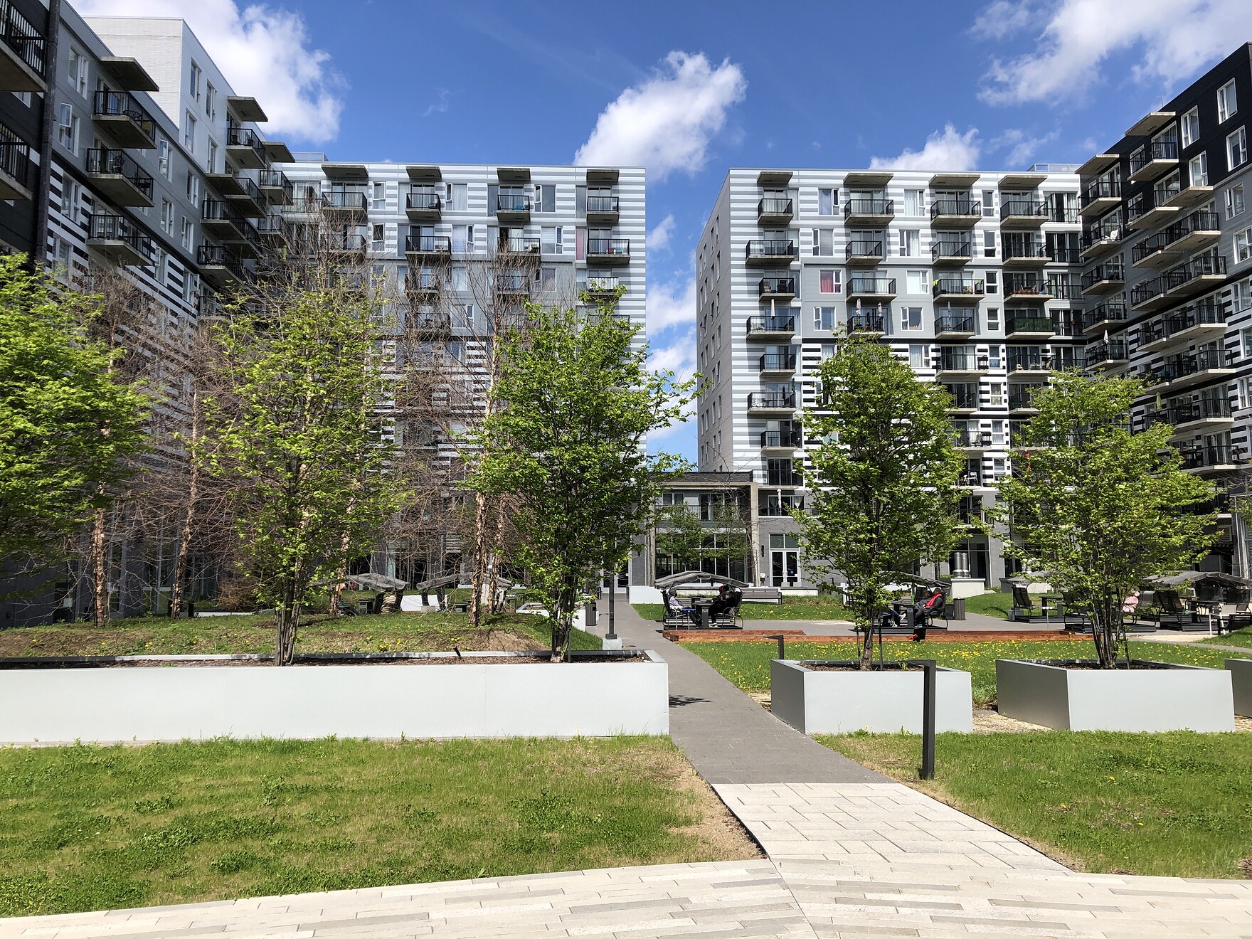 Rosemont Les Quartiers 6, 6, 10, 10 étages (2019) Projets terminés