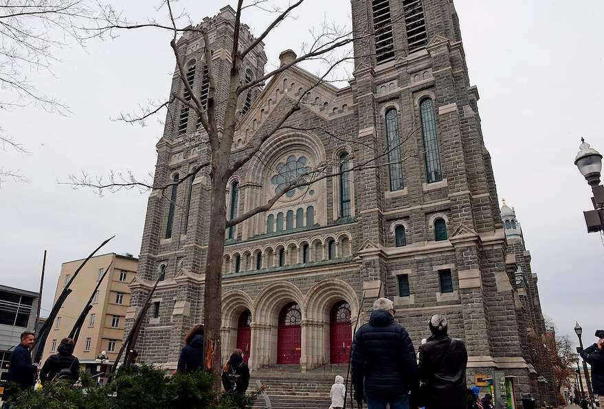 L'expérience <i>AURA</i> promet d'attirer des milliers de visiteurs chaque année à l'église Saint-Roch.