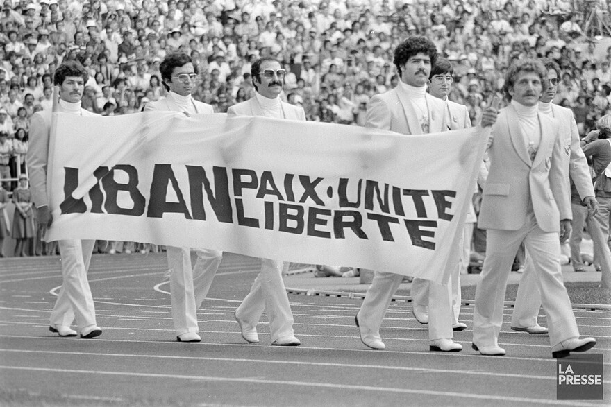 06M_P833S5D1976-0293_009