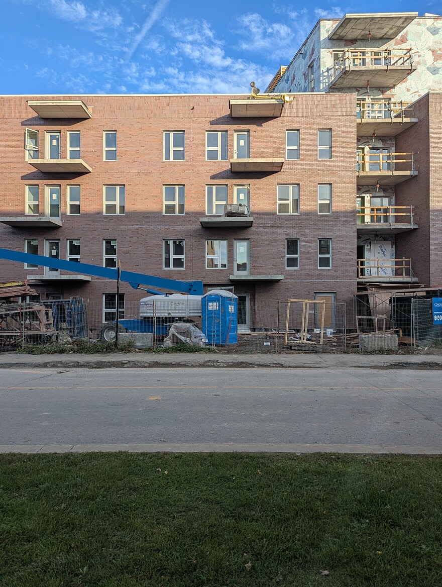 PXL_20250924_212948517