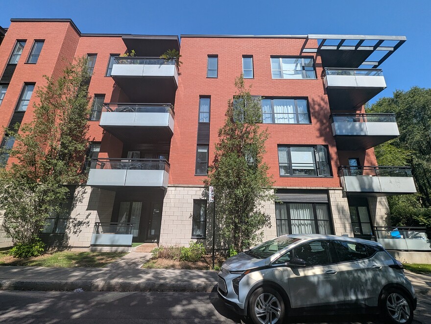 PXL_20250904_175818331.MP