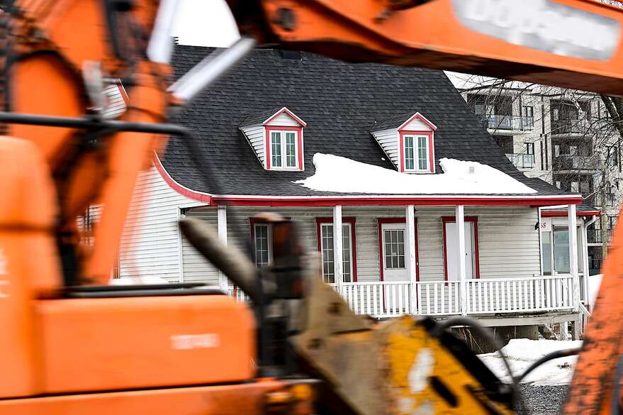 Le propriétaire de la maison souhaite la démolir pour construire un immeuble de 74 logements.